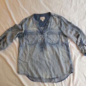 GH Bass & Co Washed Denim Chambray Style Button Front Shirt